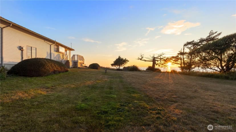 Property photo for 2377 West Beach Road, Oak Harbor photo 30