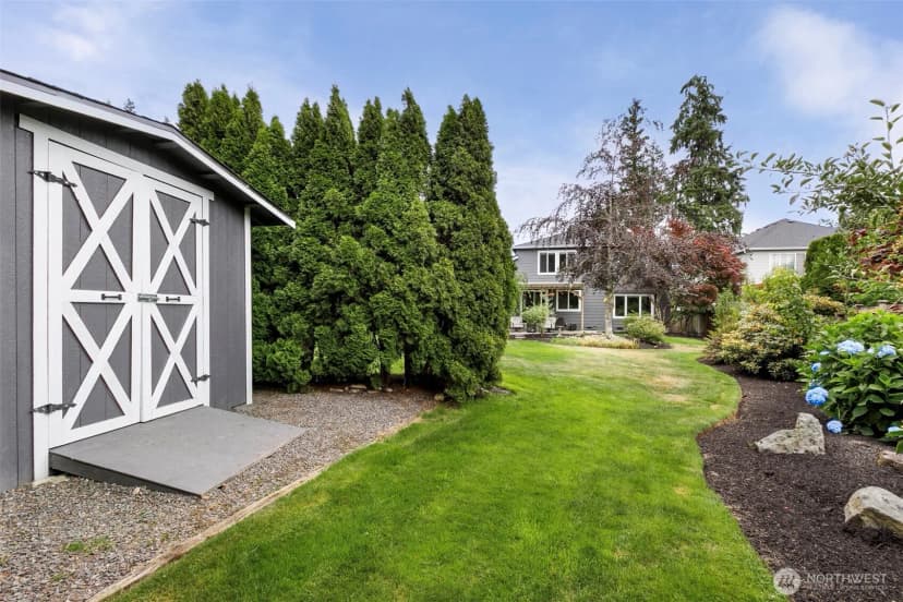 Property photo for 18614 34th Avenue Se, Bothell photo 14