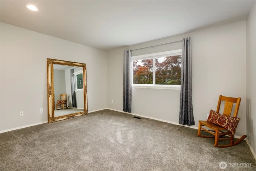 Property photo for 18614 34th Avenue Se, Bothell photo 27