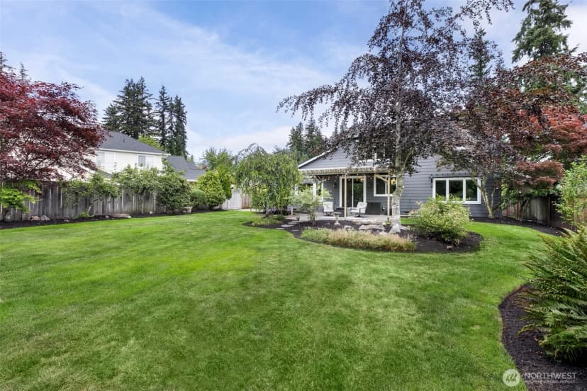 Property photo for 18614 34th Avenue Se, Bothell photo 3