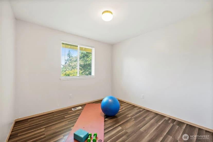Property photo for 26558 221st Avenue Se, Maple Valley photo 19