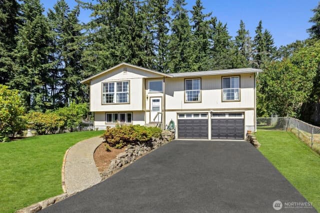 Property photo for 15410 24th Avenue E, Tacoma