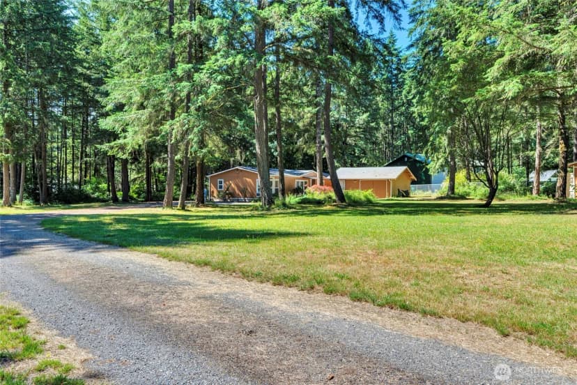 Property photo for 8310 207th Street E, Spanaway photo 2
