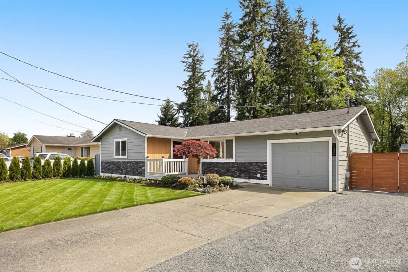 Property photo for 130 105th Street Se, Everett