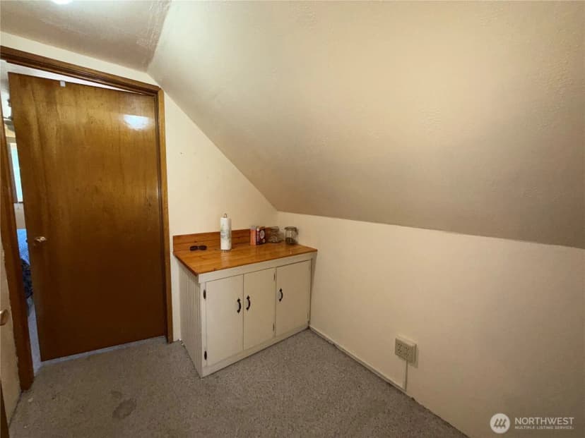 Property photo for 30545 E Highway 20, Republic photo 15