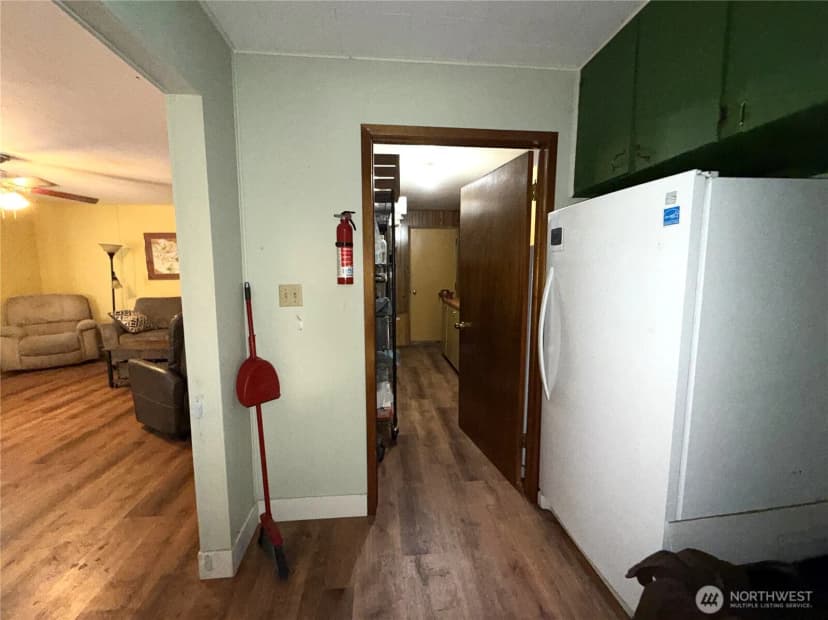 Property photo for 30545 E Highway 20, Republic photo 8