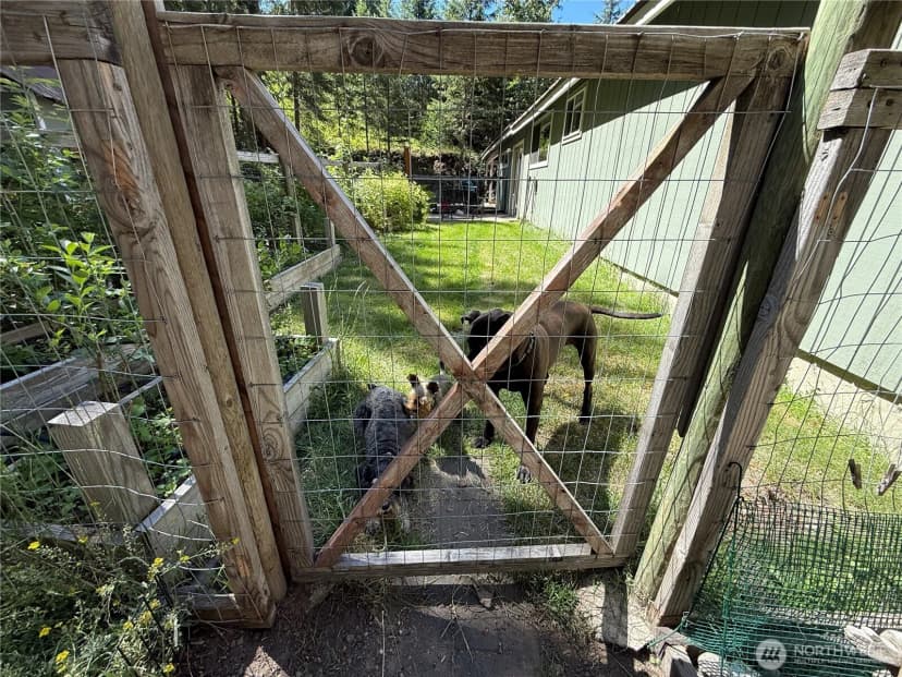 Property photo for 30545 E Highway 20, Republic photo 27