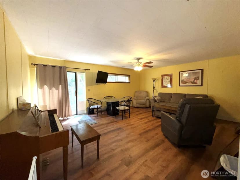 Property photo for 30545 E Highway 20, Republic photo 12
