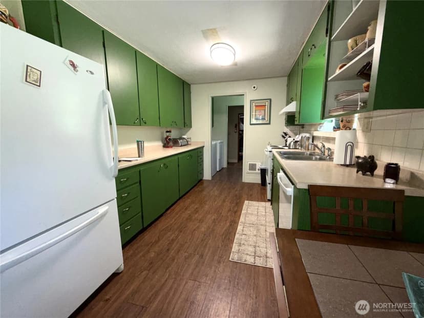 Property photo for 30545 E Highway 20, Republic photo 7