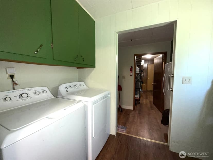 Property photo for 30545 E Highway 20, Republic photo 10