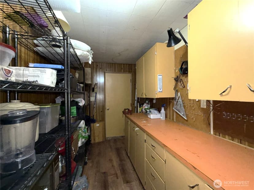 Property photo for 30545 E Highway 20, Republic photo 11