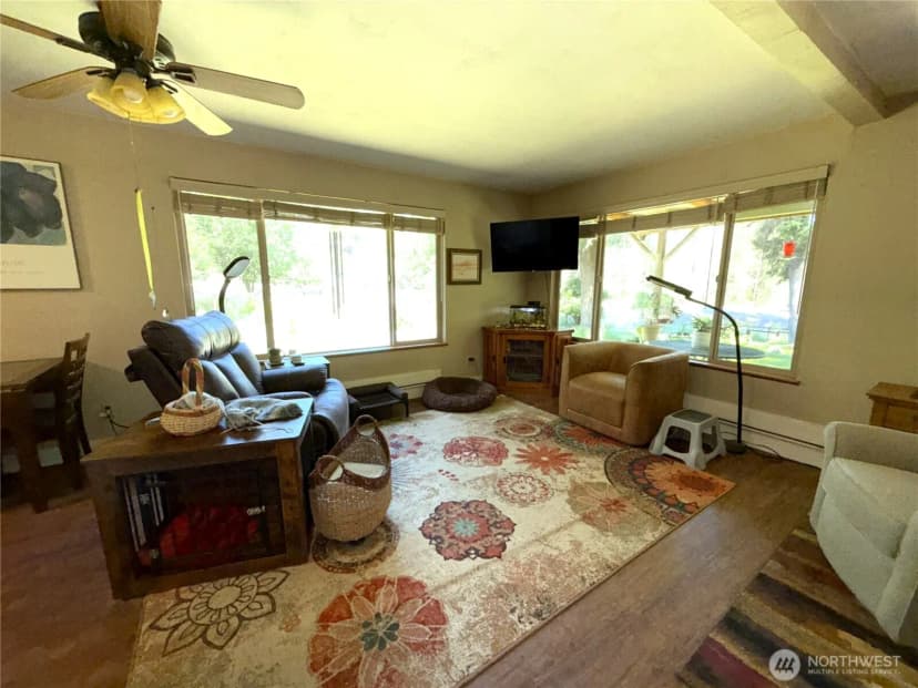 Property photo for 30545 E Highway 20, Republic photo 4