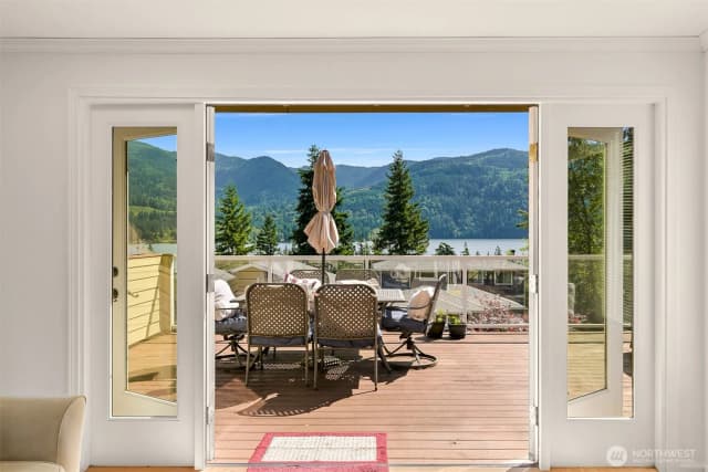 Property photo for 45 Windward Drive, Bellingham photo 3