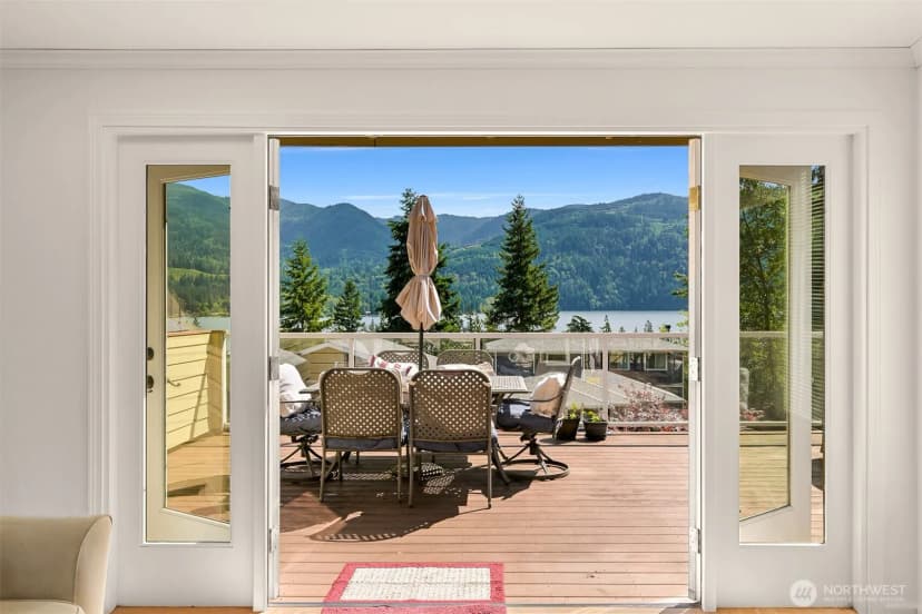 Property photo for 45 Windward Drive, Bellingham photo 3