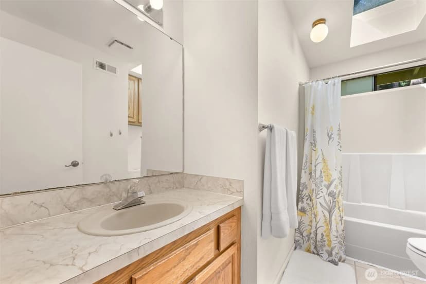 Property photo for 45 Windward Drive, Bellingham photo 19