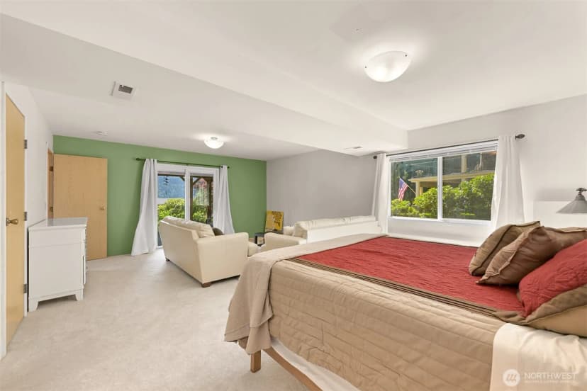 Property photo for 45 Windward Drive, Bellingham photo 22