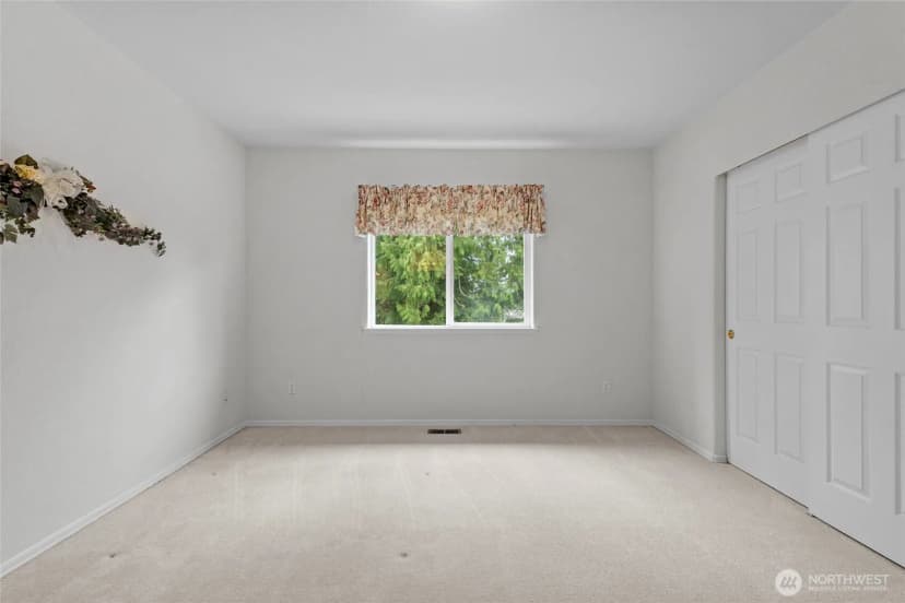 Property photo for 4015 E Broadway Street, Mount Vernon photo 33