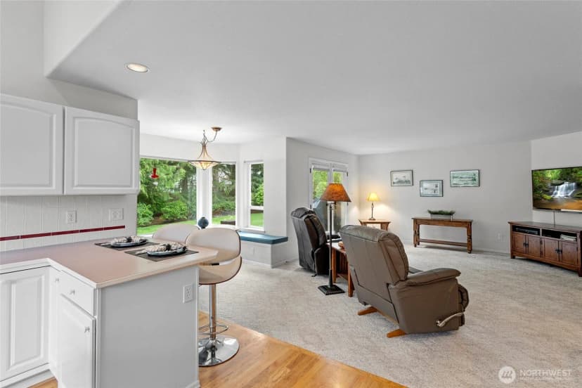 Property photo for 4015 E Broadway Street, Mount Vernon photo 16