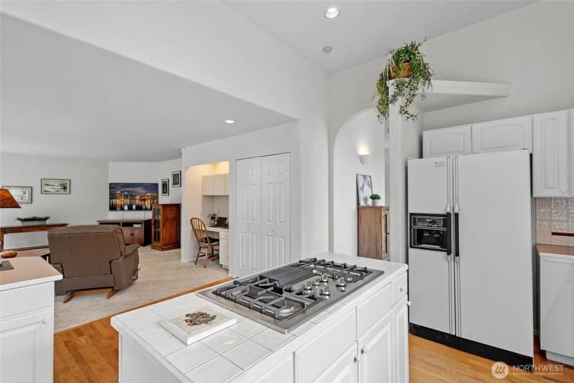 Property photo for 4015 E Broadway Street, Mount Vernon photo 18