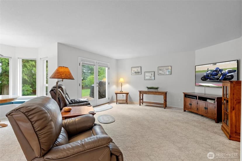 Property photo for 4015 E Broadway Street, Mount Vernon photo 15