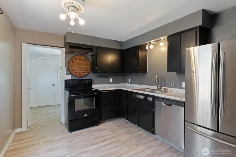 Property photo for 1369 Sherman Avenue, Port Orchard photo 10