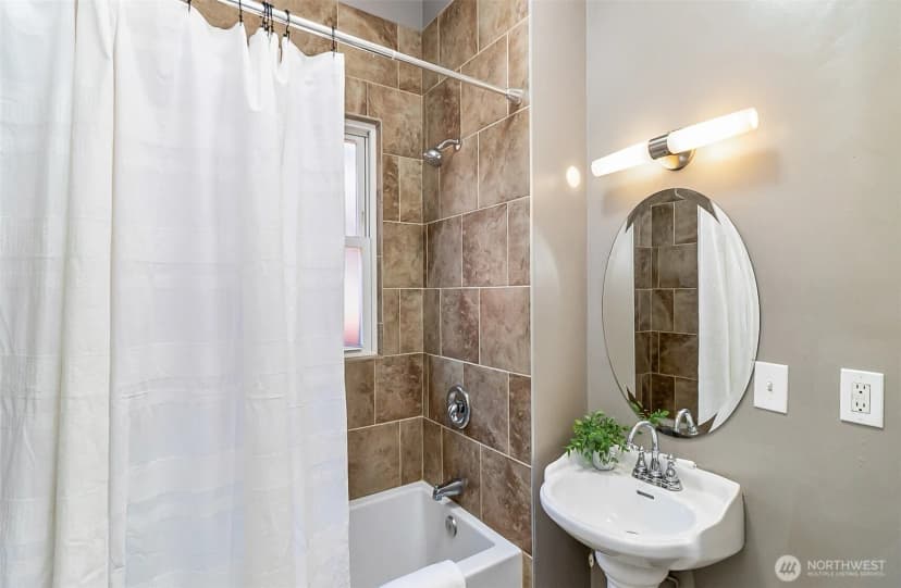 Property photo for 1823 Rainier Avenue, Everett photo 14