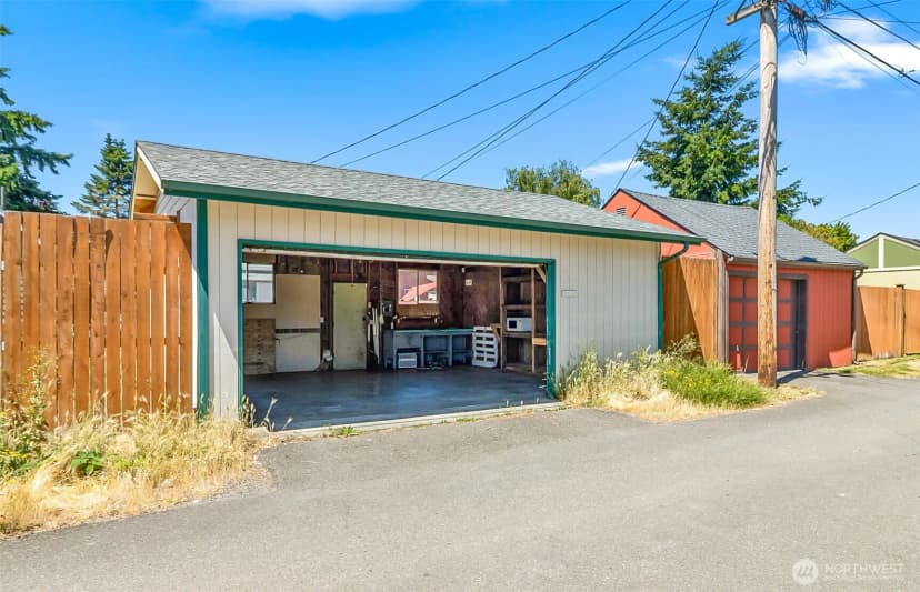 Property photo for 1823 Rainier Avenue, Everett photo 21