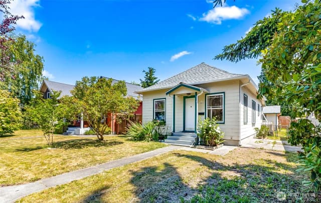 Property photo for 1823 Rainier Avenue, Everett
