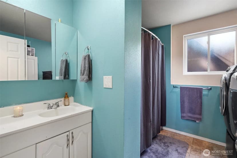 Property photo for 6897 Helena Drive Ne, Bremerton photo 15