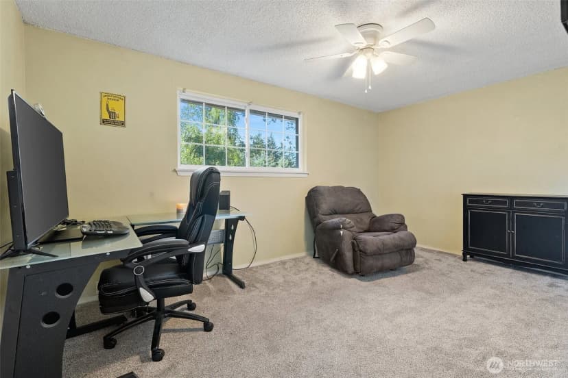 Property photo for 6897 Helena Drive Ne, Bremerton photo 12