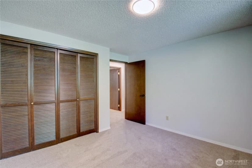 Property photo for 801 N 30th Street, Mount Vernon photo 32