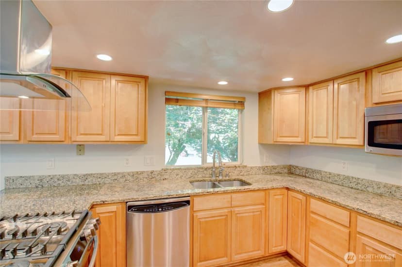 Property photo for 801 N 30th Street, Mount Vernon photo 12