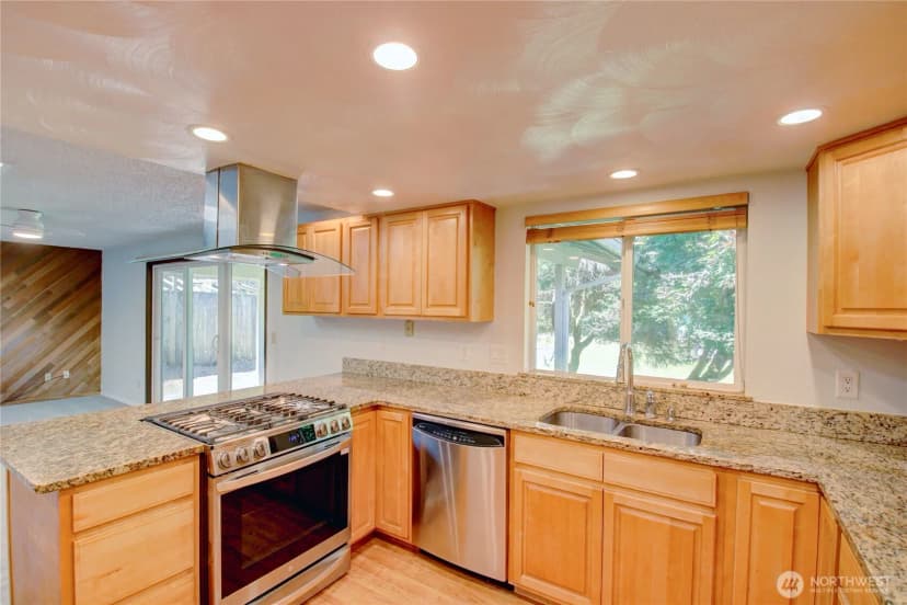 Property photo for 801 N 30th Street, Mount Vernon photo 11