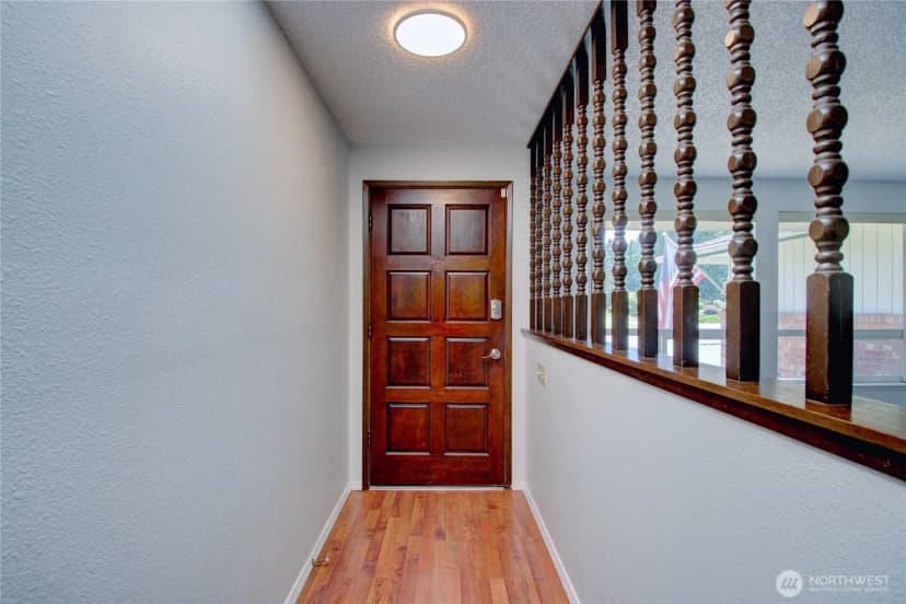 Property photo for 801 N 30th Street, Mount Vernon photo 4