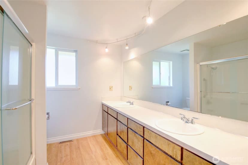 Property photo for 801 N 30th Street, Mount Vernon photo 30