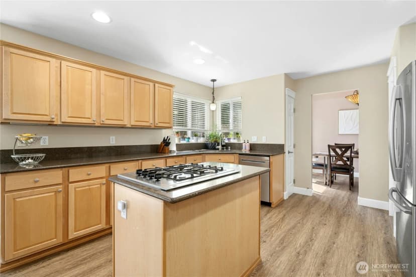 Property photo for 23013 21st Avenue Se, Bothell photo 11