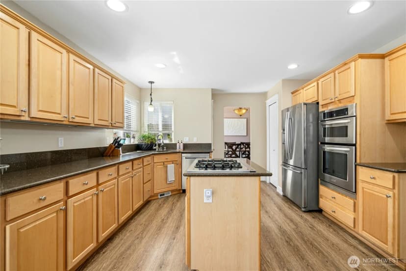 Property photo for 23013 21st Avenue Se, Bothell photo 12