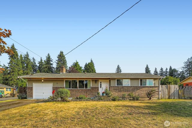 Property photo for 721 S 304th Street, Federal Way photo 2
