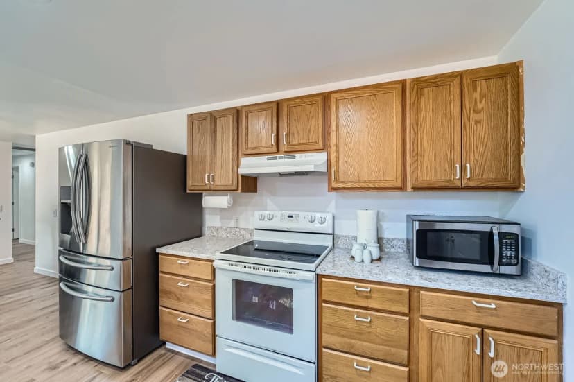 Property photo for 721 S 304th Street, Federal Way photo 12