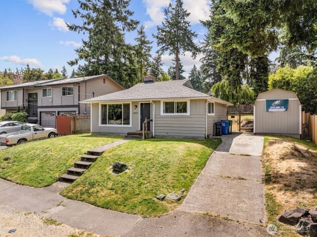 Property photo for 14047 Meridian Avenue N, Seattle