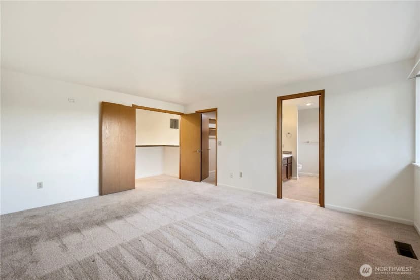 Property photo for 28008 230th Avenue Se, Maple Valley photo 24