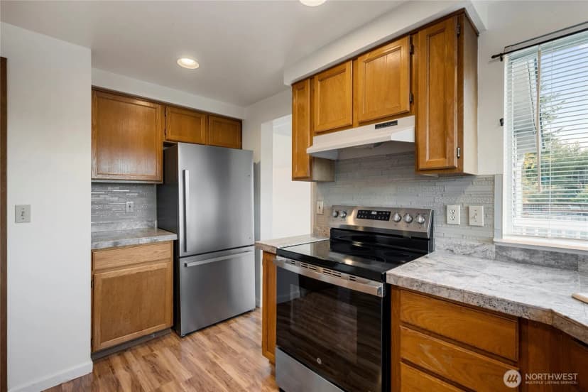 Property photo for 28008 230th Avenue Se, Maple Valley photo 13