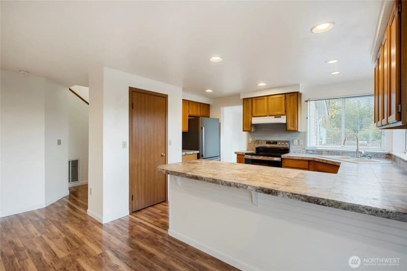 Property photo for 28008 230th Avenue Se, Maple Valley photo 18