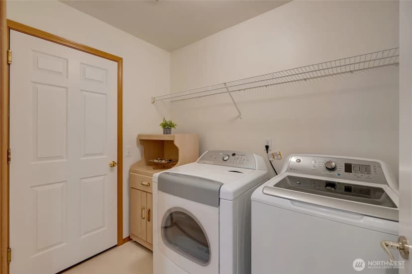 Property photo for 10516 29th Avenue Se, Everett photo 21
