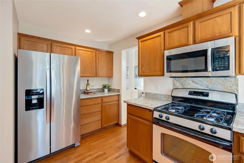 Property photo for 10516 29th Avenue Se, Everett photo 10