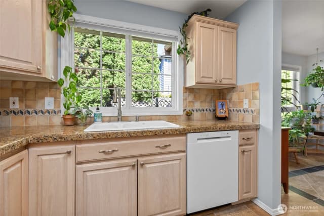 Property photo for 13804 Se 255th Place, Kent