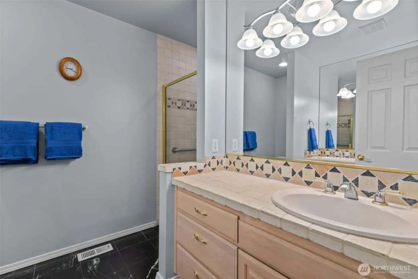 Property photo for 13804 Se 255th Place, Kent photo 13