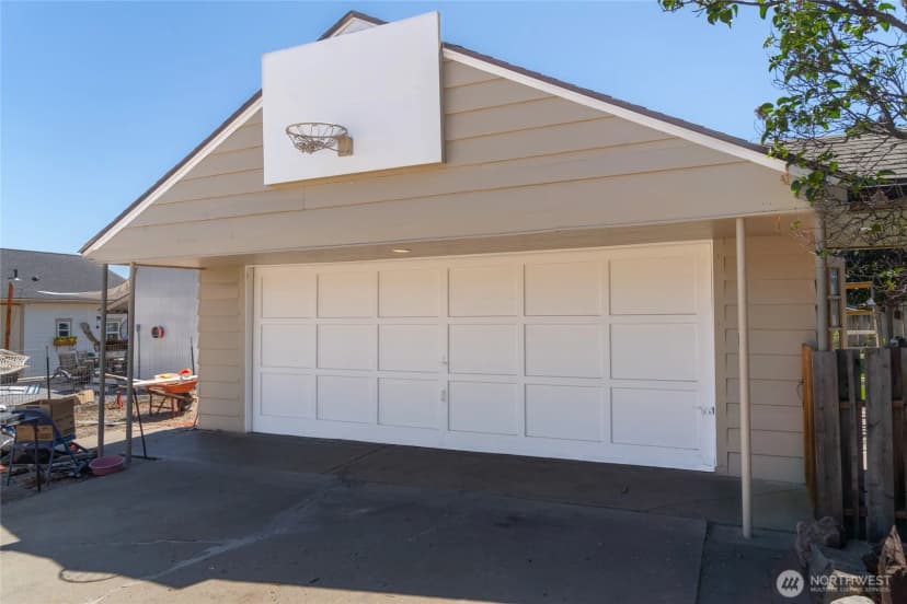 Property photo for 529 Crawford Avenue, Wenatchee photo 2