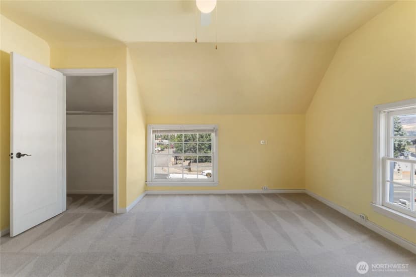 Property photo for 529 Crawford Avenue, Wenatchee photo 23