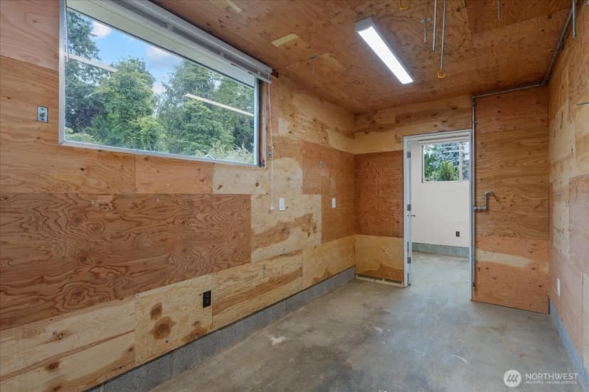 Property photo for 1202 44th Street Se, Everett photo 29